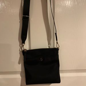 Kate Spade Taylor small swing pack